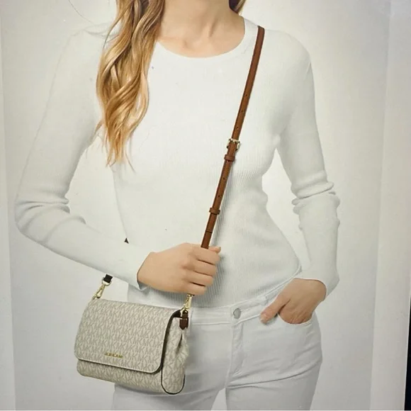 MICHAEL Michael Kors NWT Jet Set Convertible Pouchette Crossbody - Picture 4 of 13